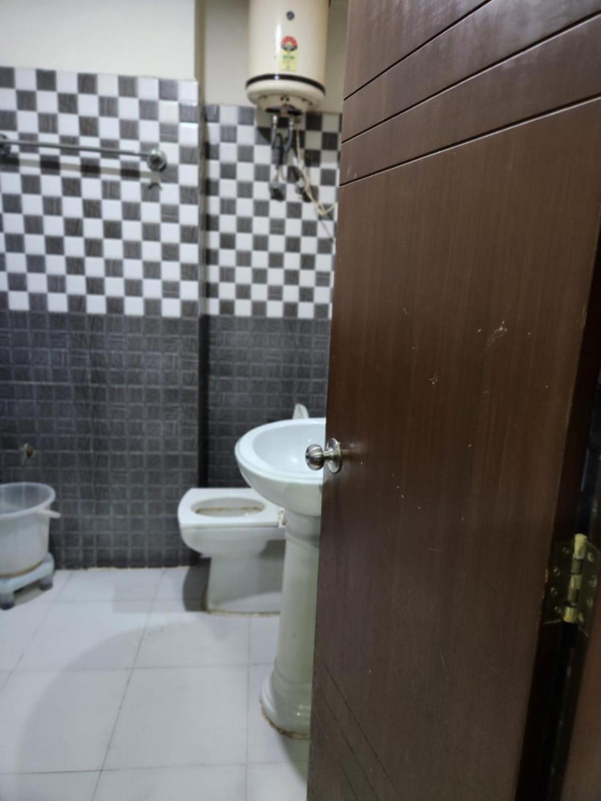 Airport Hotel Claytone Нью-Дели Экстерьер фото
